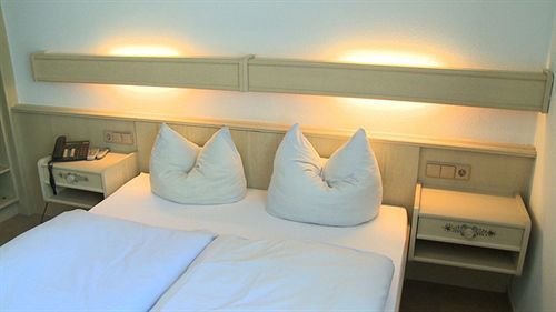 Zum Neuen Schwan Hotel Walluf Eksteriør billede