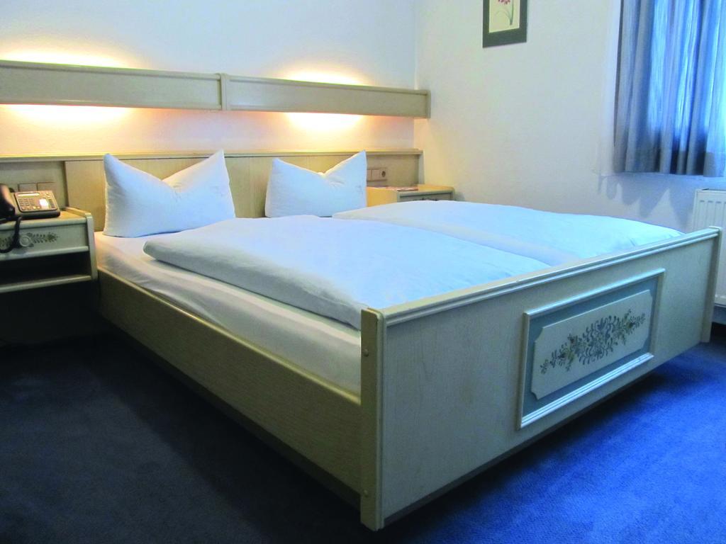Zum Neuen Schwan Hotel Walluf Eksteriør billede