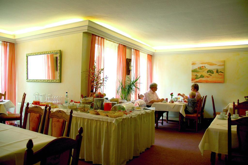 Zum Neuen Schwan Hotel Walluf Eksteriør billede