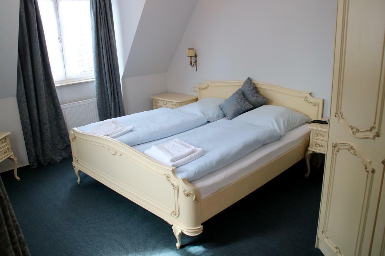 Zum Neuen Schwan Hotel Walluf Eksteriør billede