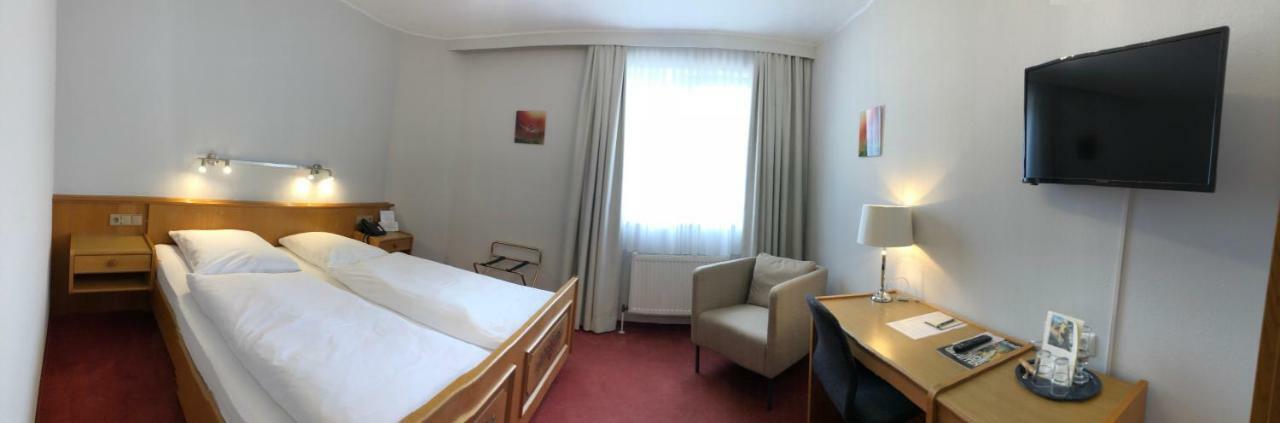 Zum Neuen Schwan Hotel Walluf Eksteriør billede